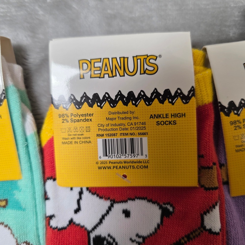 Peanuts Snoopy Ankle High Socks 5-Pack Women Size 9-11 Multi-Color NEW Gift Set - Picture 8 of 8